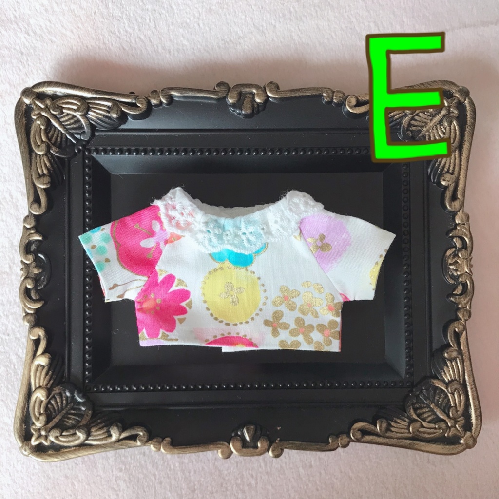 レース襟トップス