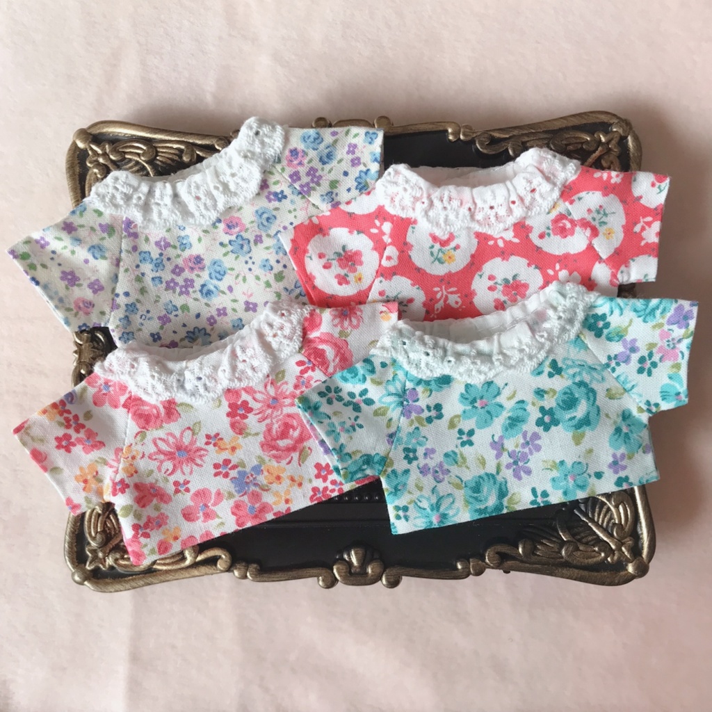 レース襟トップス