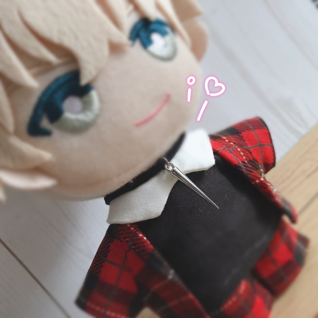 スウェード×シルバーチョーカー
