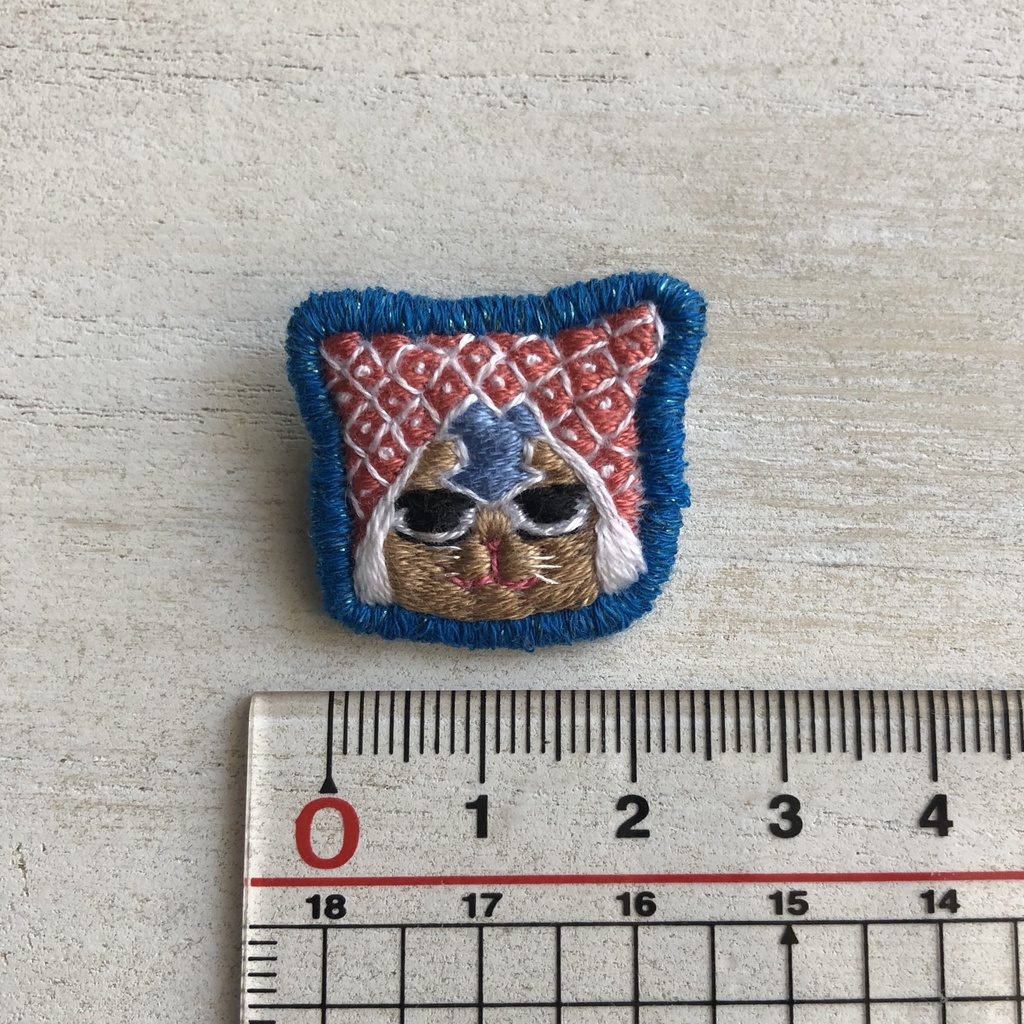 ジョジョ猫刺繍ブローチ(小)