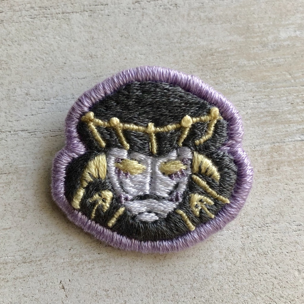 スタンド刺繍ブローチ