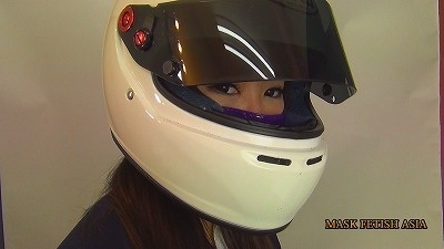 Vol.8 ヘルメット姿のかわいい歯科医-動画編