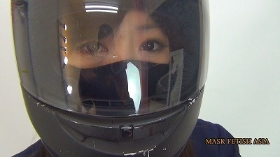 Vol.8 ヘルメット姿のかわいい歯科医-動画編