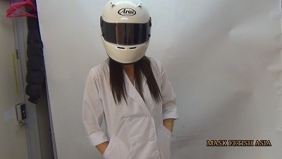 Vol.8 ヘルメット姿のかわいい歯科医-動画編