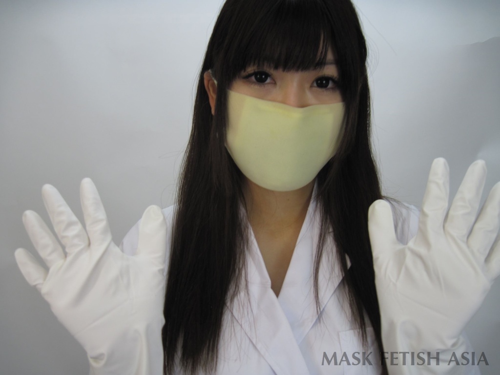 Vol.8 ヘルメット姿のかわいい歯科医-写真集