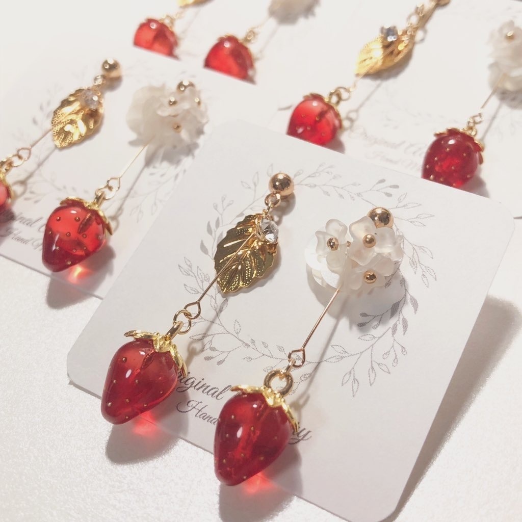 いちごの耳飾り・2