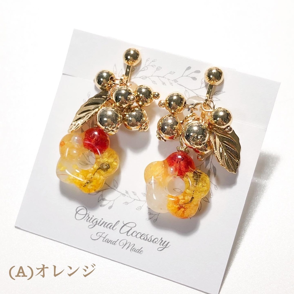 小さなお花の耳飾り