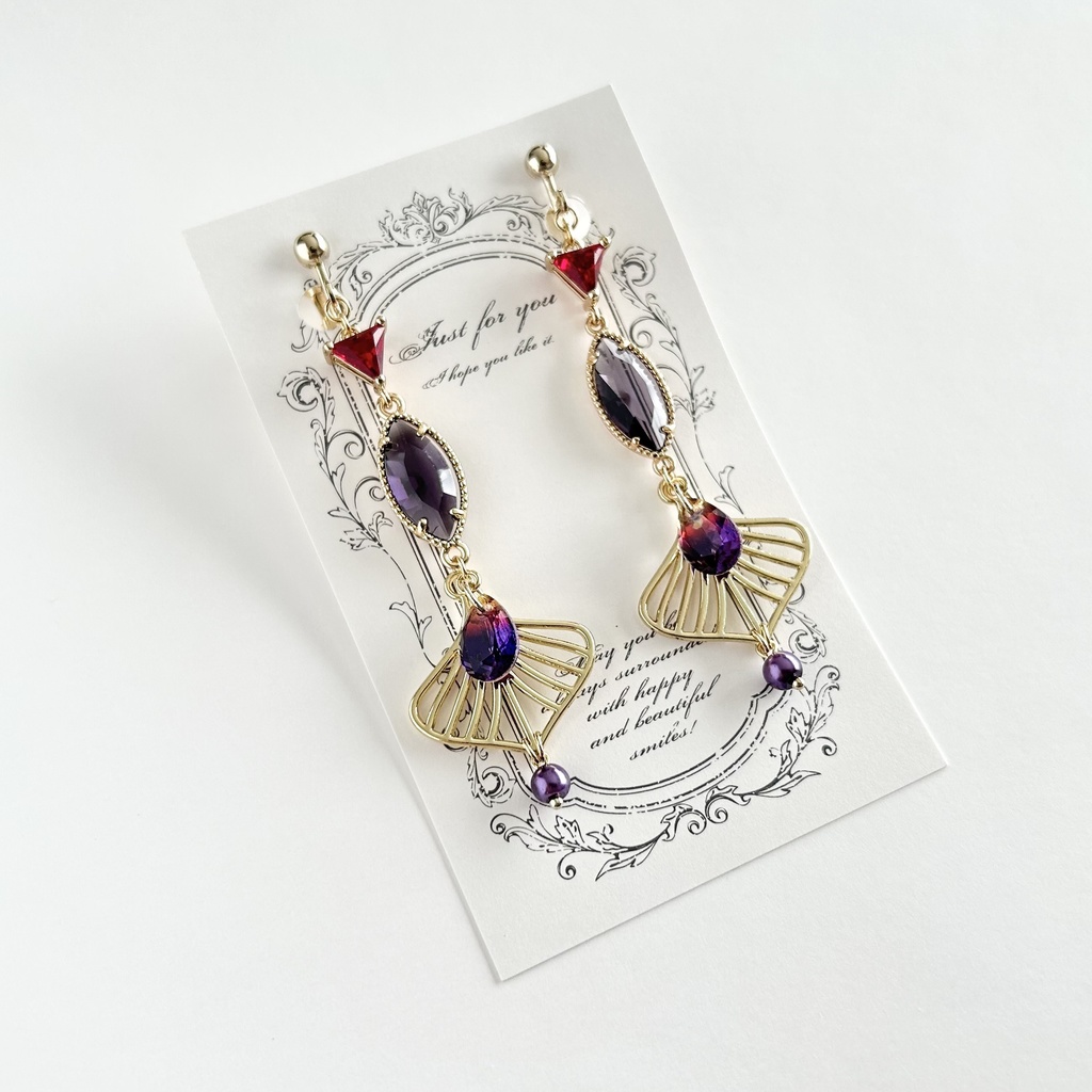 ニトクリスイメージイヤリング/ピアス