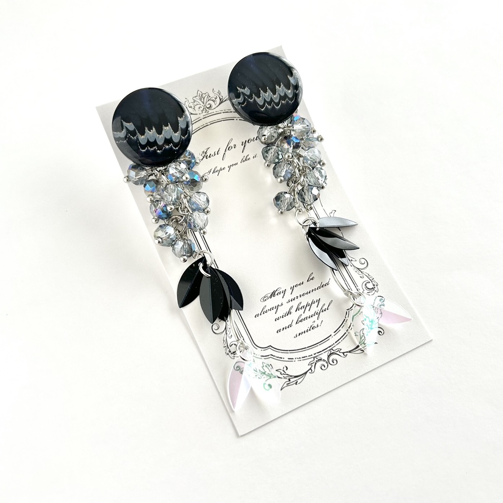 オベロンイメージイヤリング/ピアス