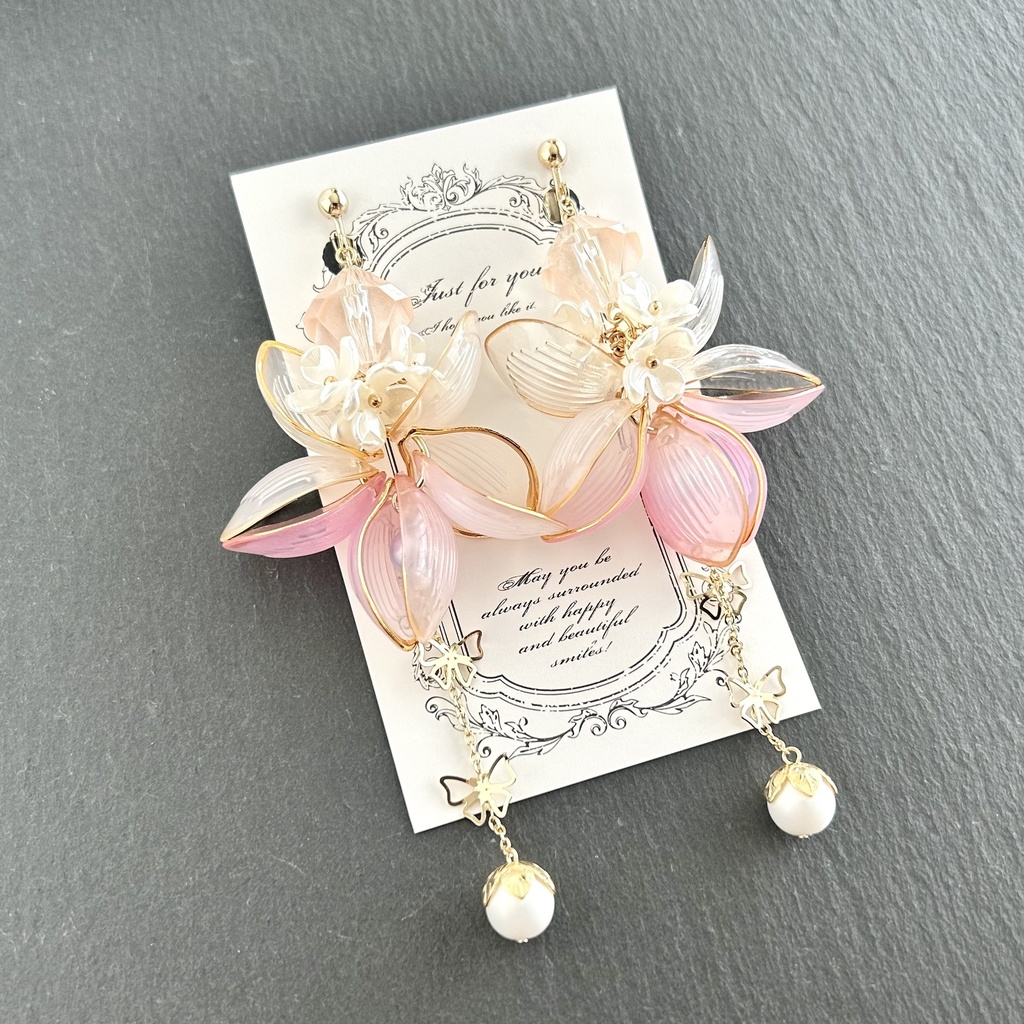 胡蝶カナエイメージイヤリング/ピアス