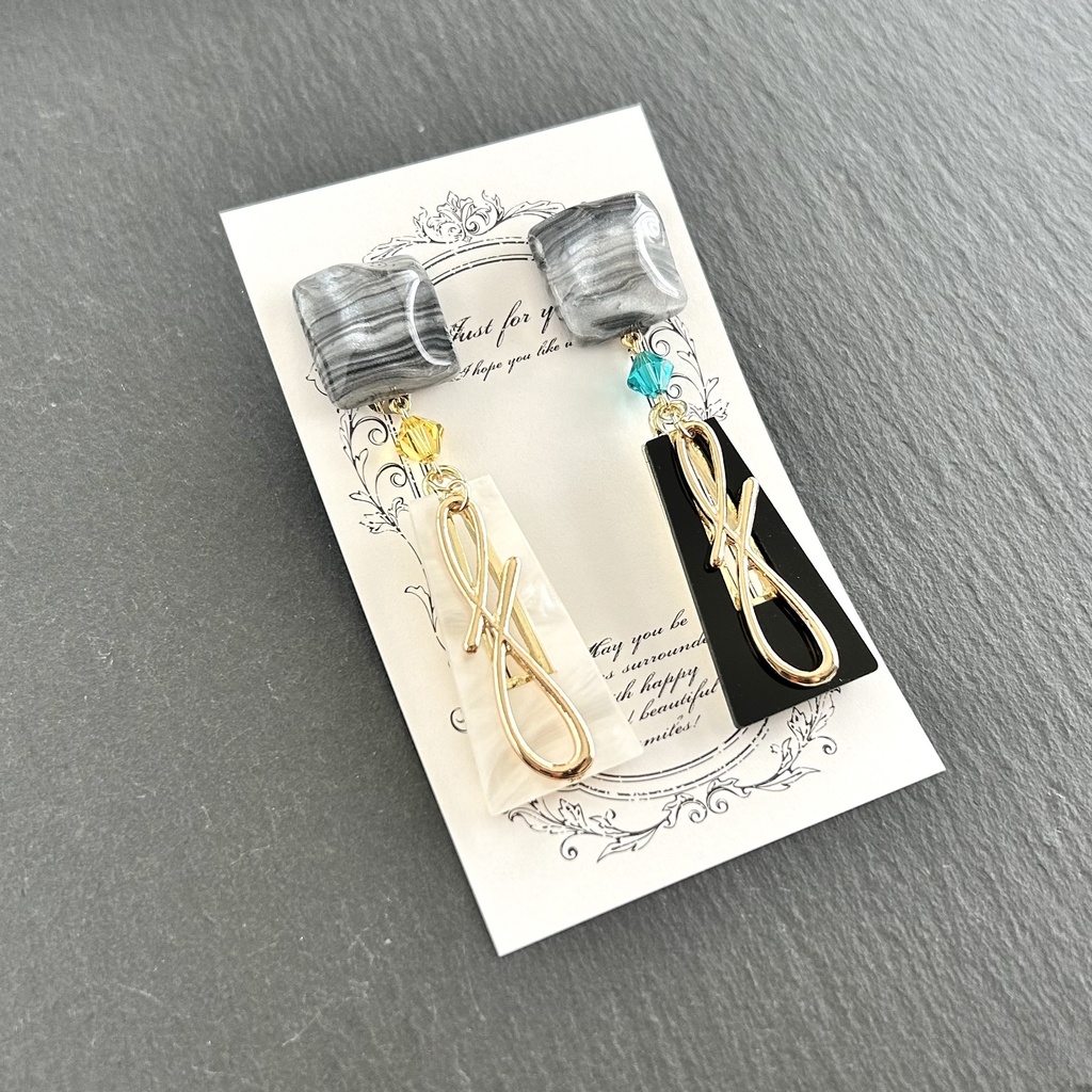 伊黒小芭内イメージイヤリング/ピアス