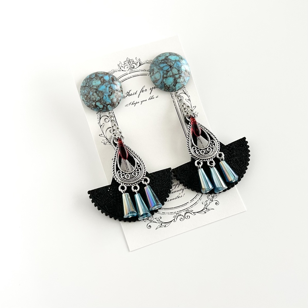 カマソッソイメージイヤリング/ピアス