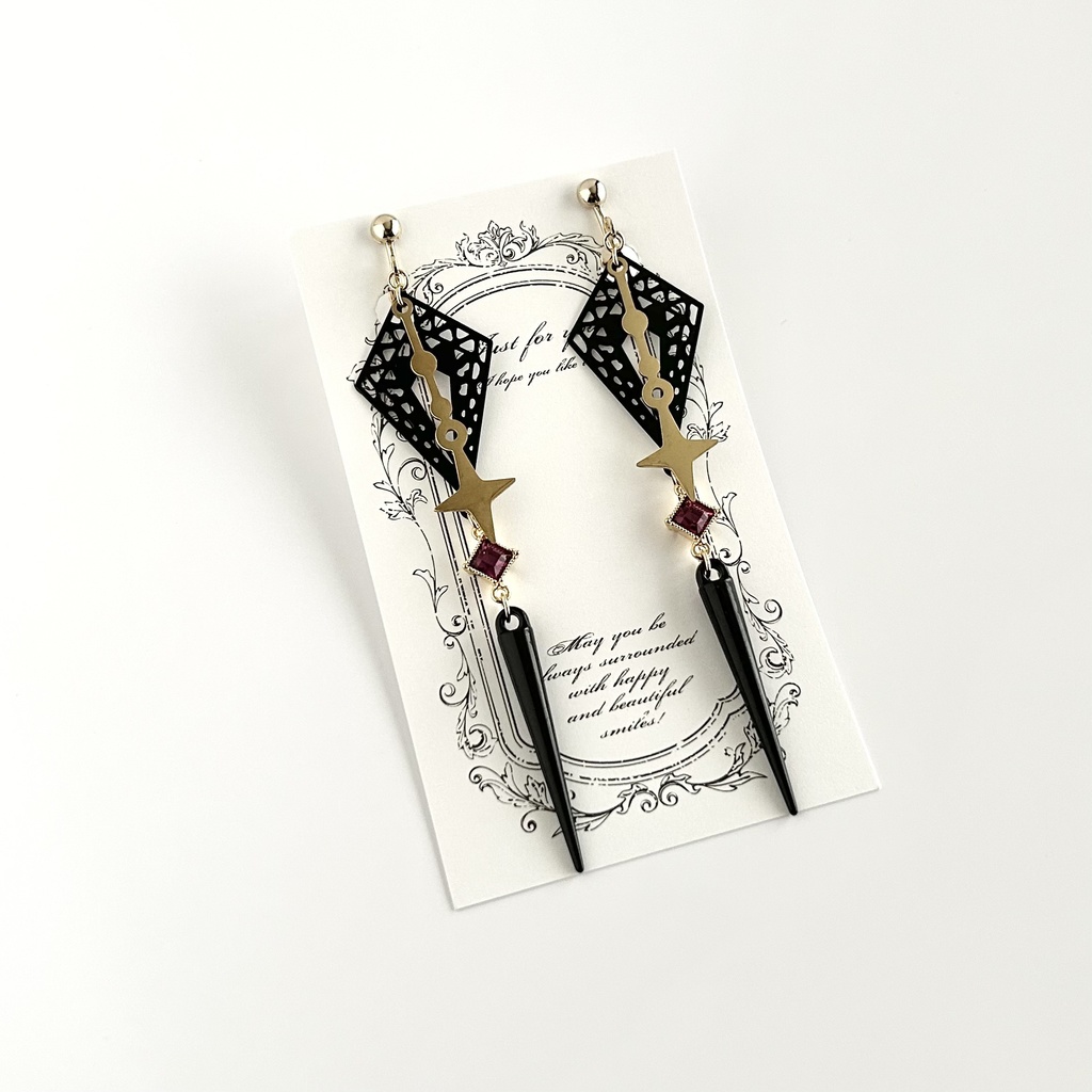 リリスイメージイヤリング/ピアス