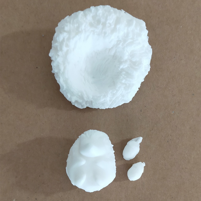 ハリネズミ ~こもりどんぐり~