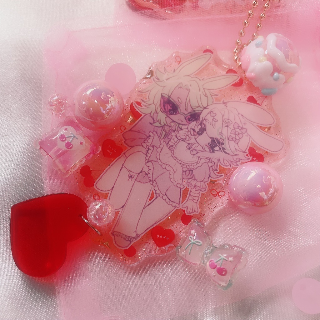 ラメ入りピンクアクリルキーホルダー