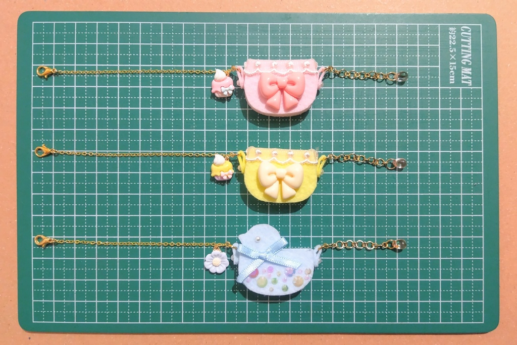 【小物が入る】しあわせのあおいとりさんポシェット