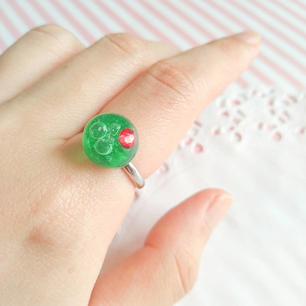 メロンソーダの炭酸弾けるリング二種