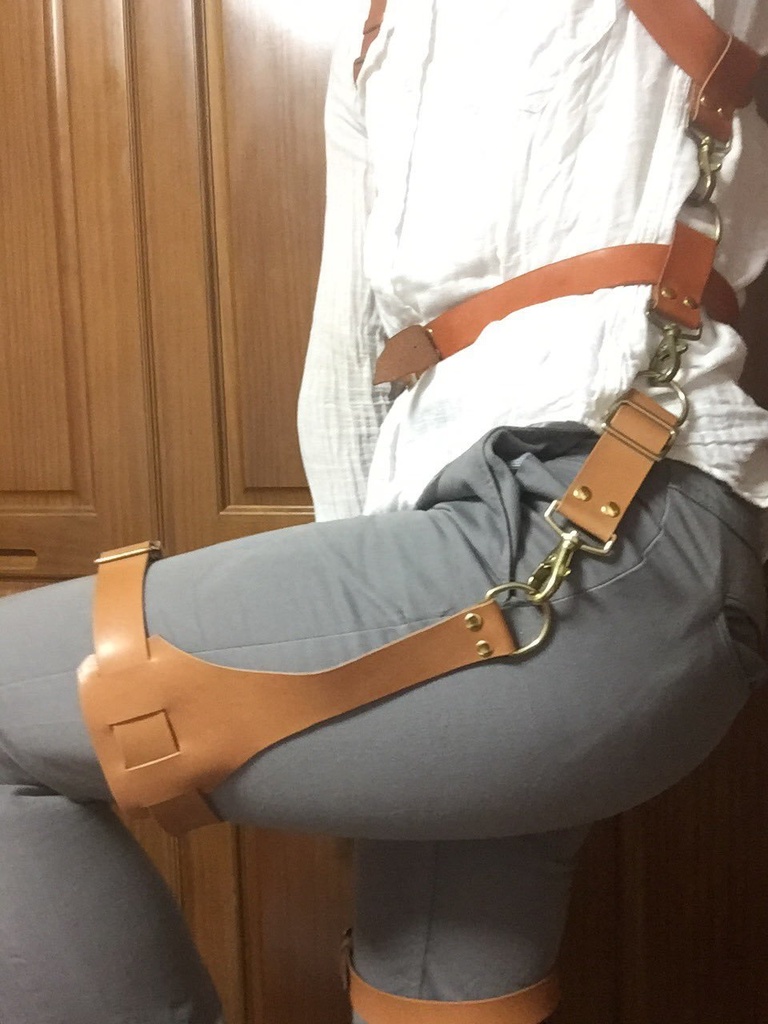 太ももハーネス 赤(残り1点