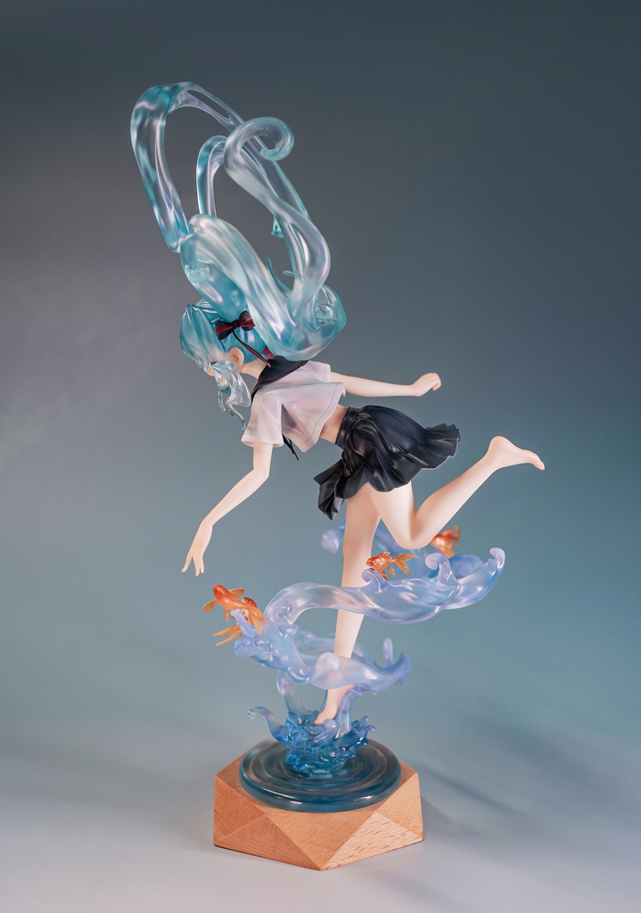 ~ミク・みず~・未塗装ガレージキット