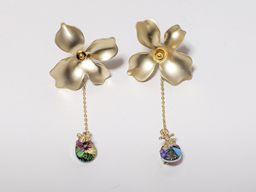 イルメグイメージピアス
