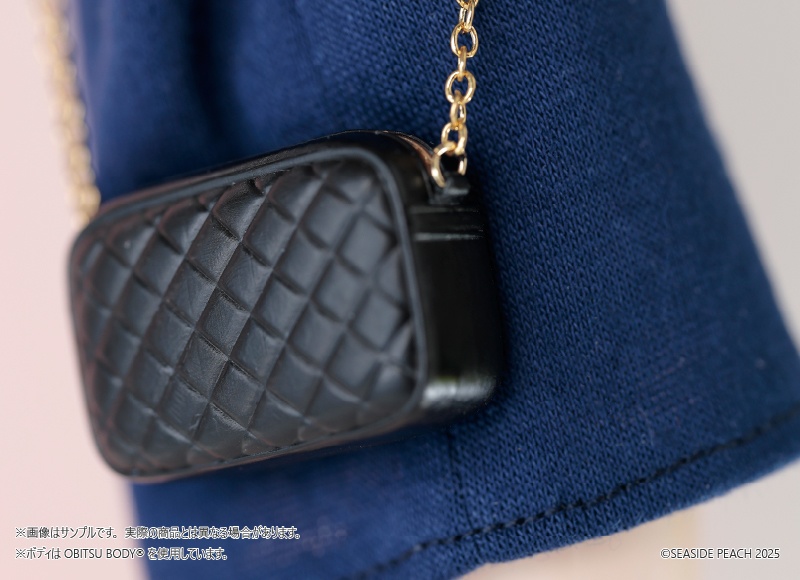 ①ショルダーバック(ブラック)