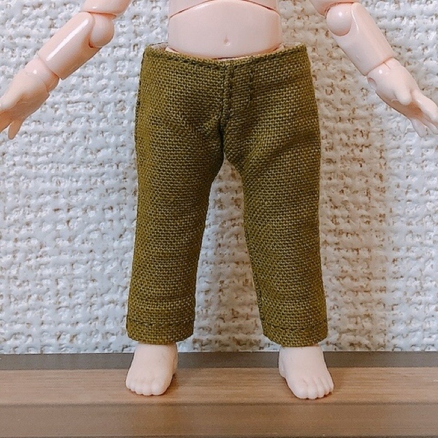 ストレートパンツ