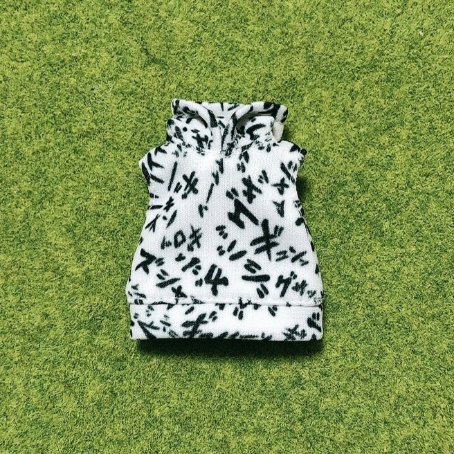 ノースリーブパーカー