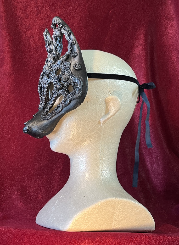 ホイップ狐半面・カシードラル