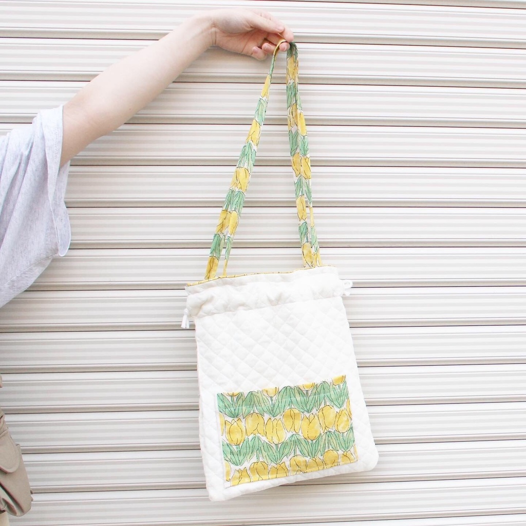 :君の庭のチューリップバッグ: