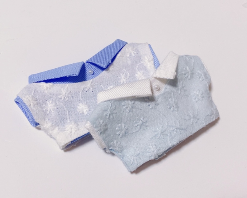 シャツとベストのレイヤード風