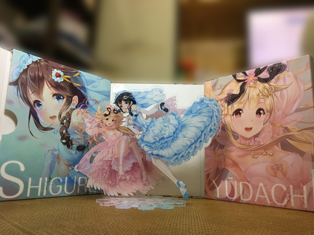 夕時雨のウェディングドレス姿アクリルフィギュア
