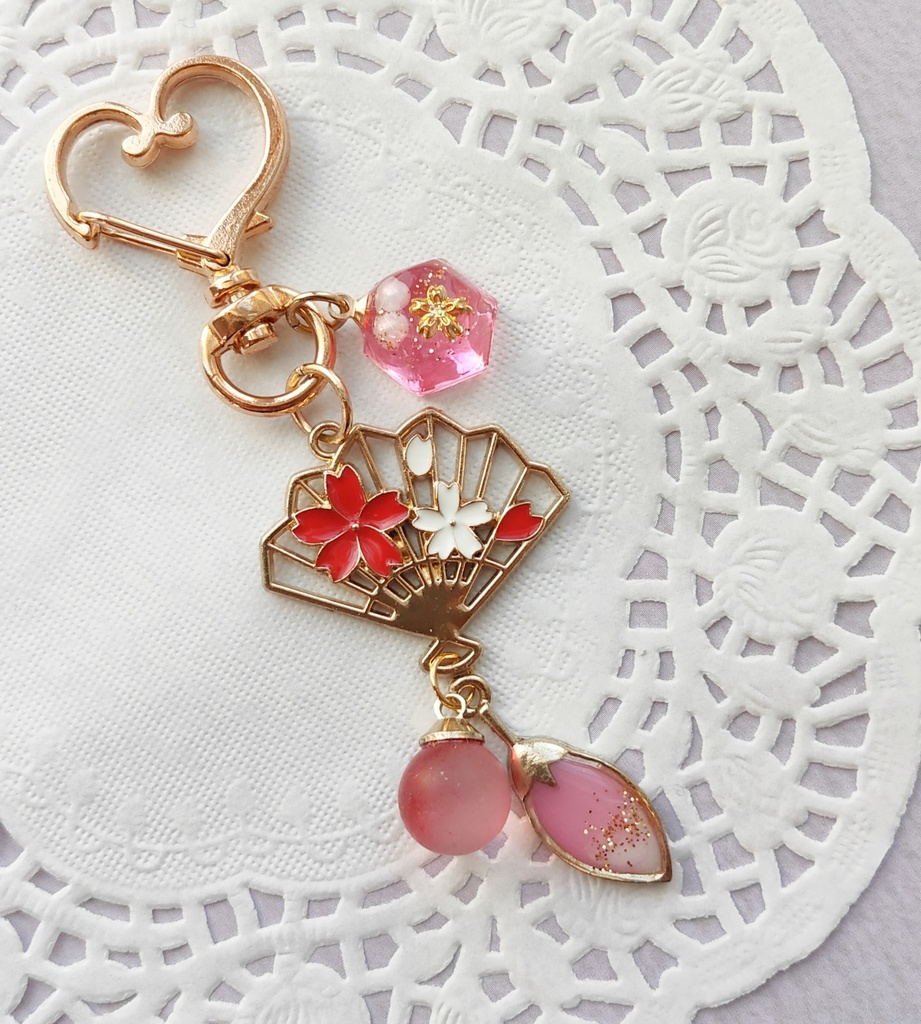 桜づくしのキーホルダー(赤)