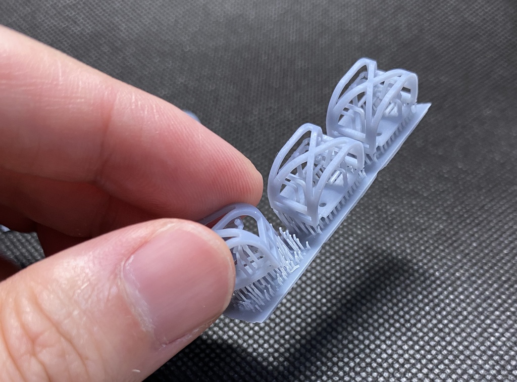 東武8000用車端空気管