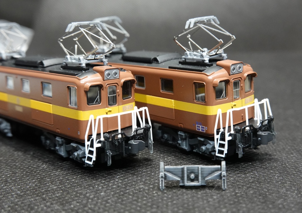 三岐ED用カプラーポケット 2両分4個+予備