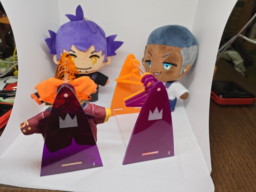 ダキマスコット用ハンガーラック＆ハンガー６本セット②不透明
