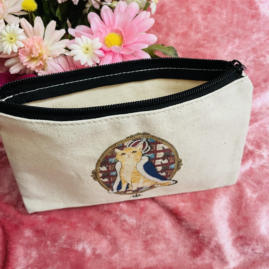 王冠茶トラ猫 ポーチ