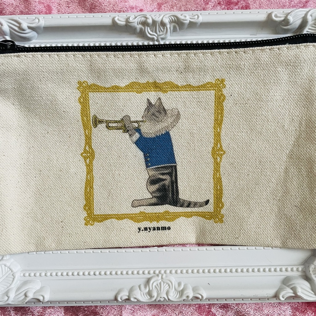 楽器を弾く猫 ポーチ