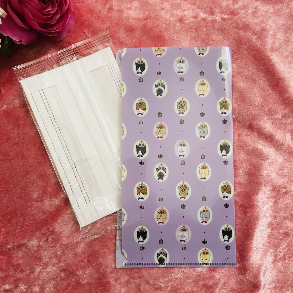 王冠猫パレード柄　マスクケース　ラベンダー