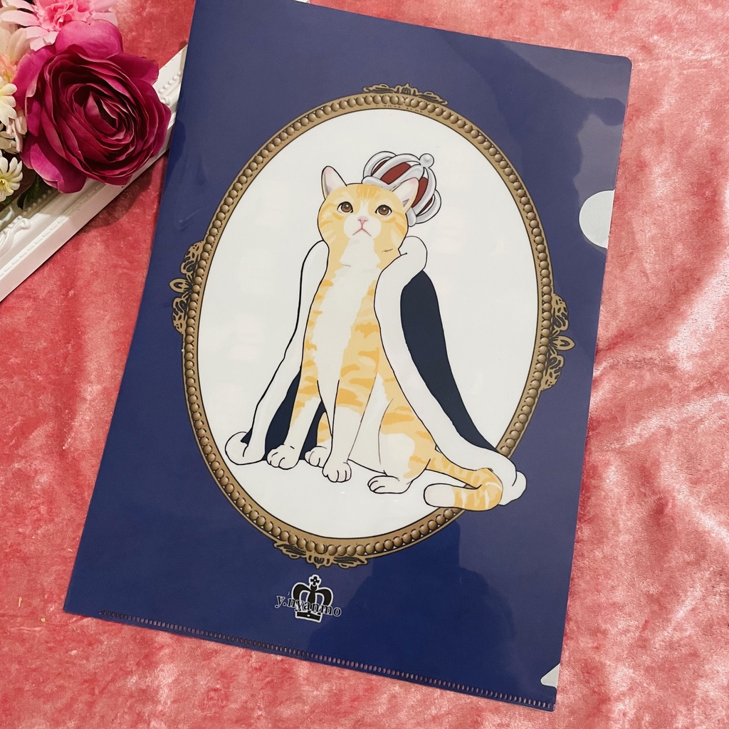 王冠茶トラ猫　A4 クリアファイル