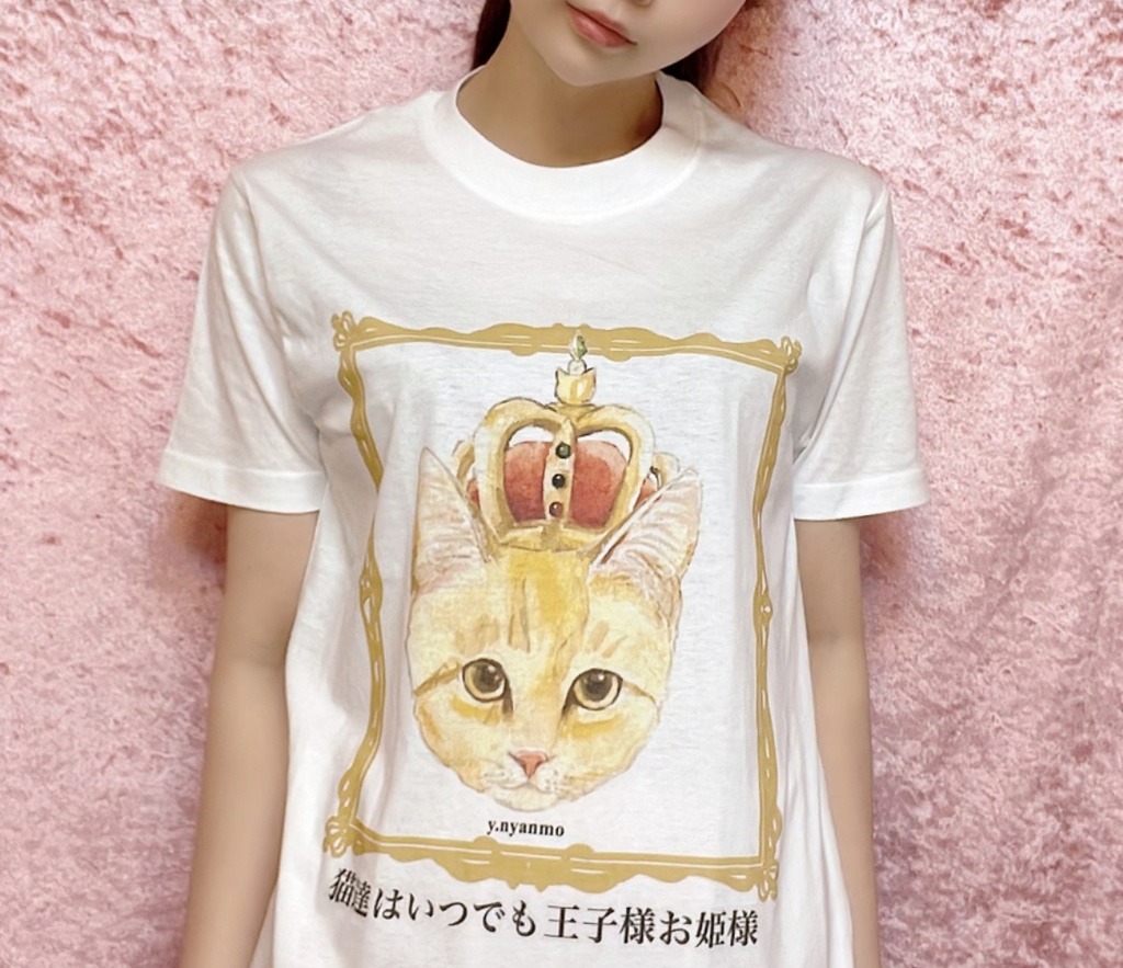 文字入り茶トラ猫王冠 男女兼用Tシャツ ブラック Mサイズ