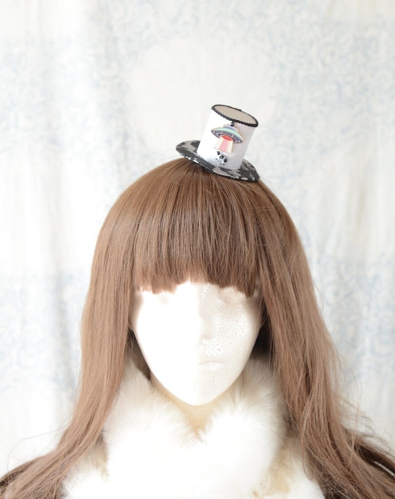 ミニハット(UFOにキャトルミューティレーションされる牛)