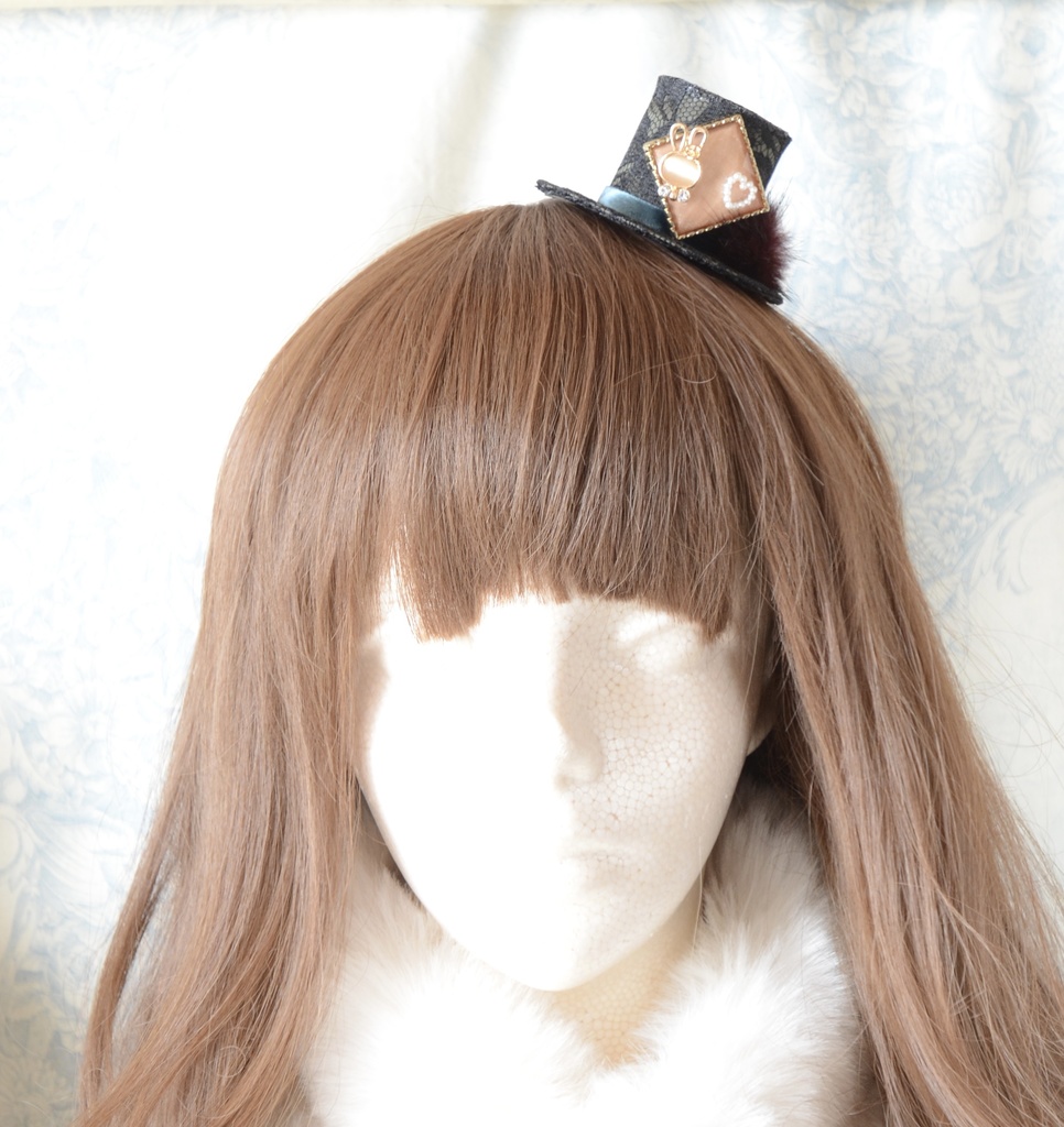 ミニハット(うさぎのキャッツアイ風チャーム・セクシー)