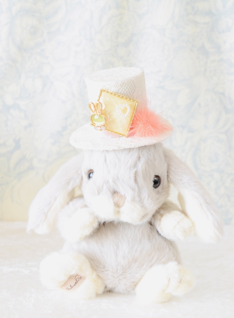 ミニハット(うさぎのキャッツアイ風チャーム・キュート)