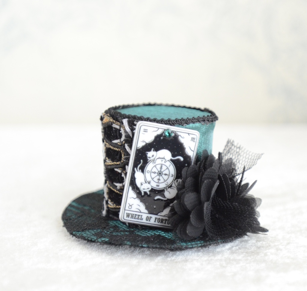 ミニハット(猫のタロットカード・運命の輪)