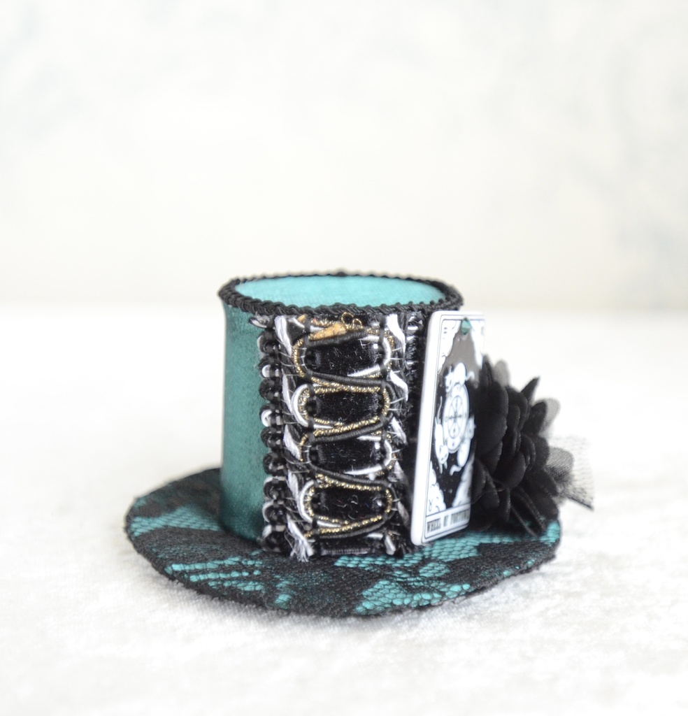 ミニハット（猫のタロットカード・運命の輪）