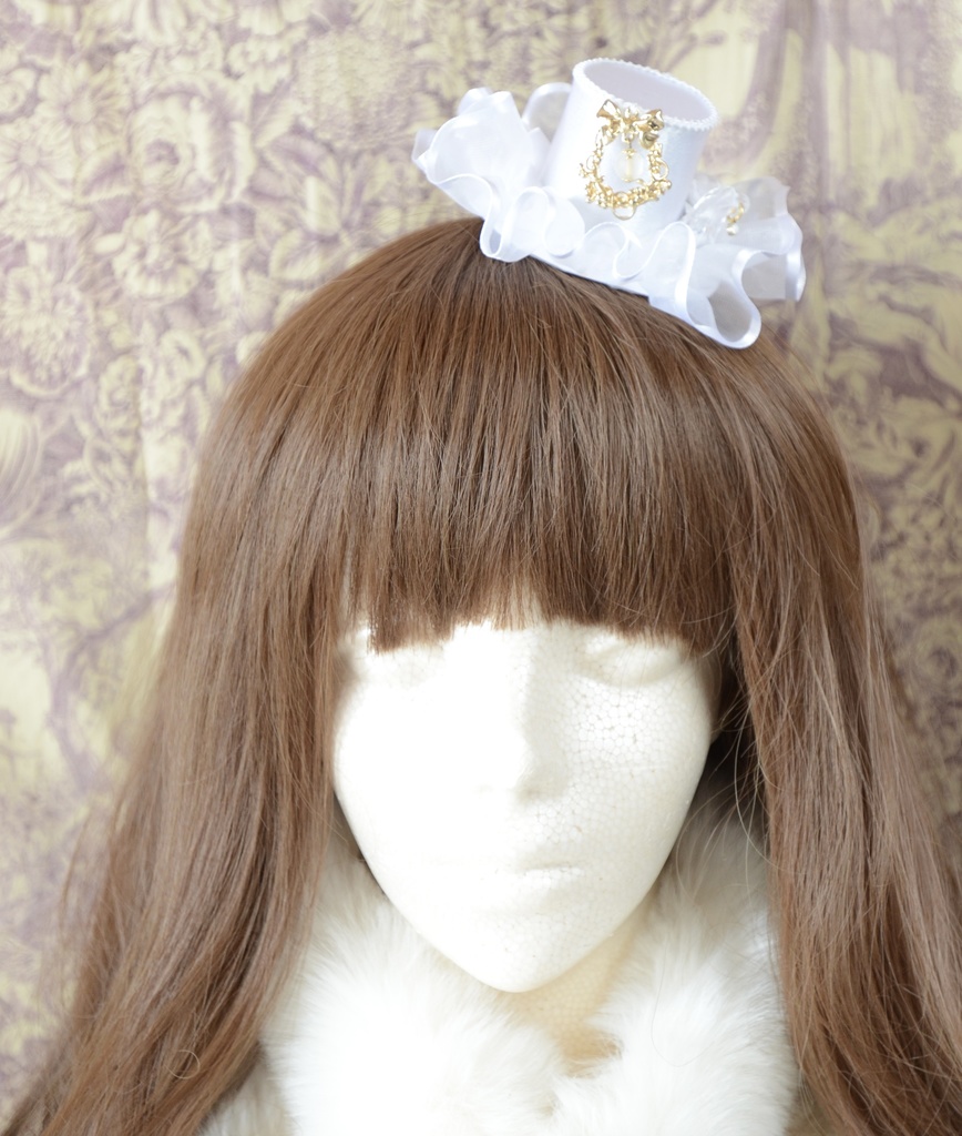 純白の季節(息を吹きかけてくもった窓)