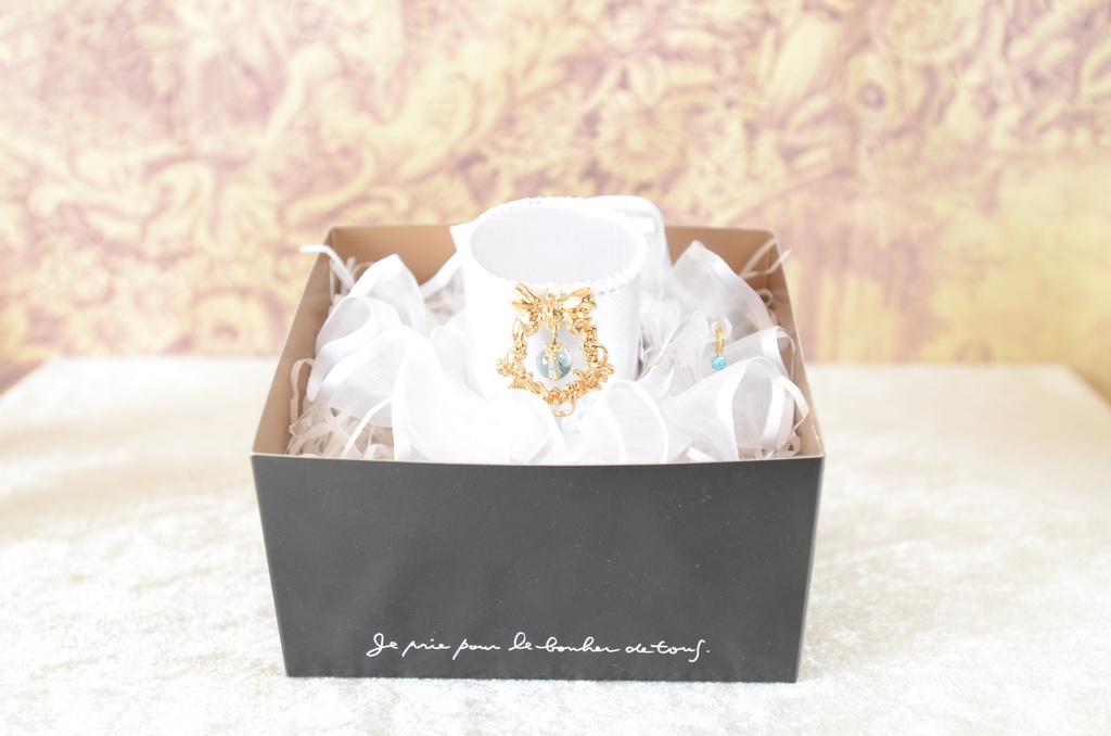 純白の季節(快晴の冬の空)