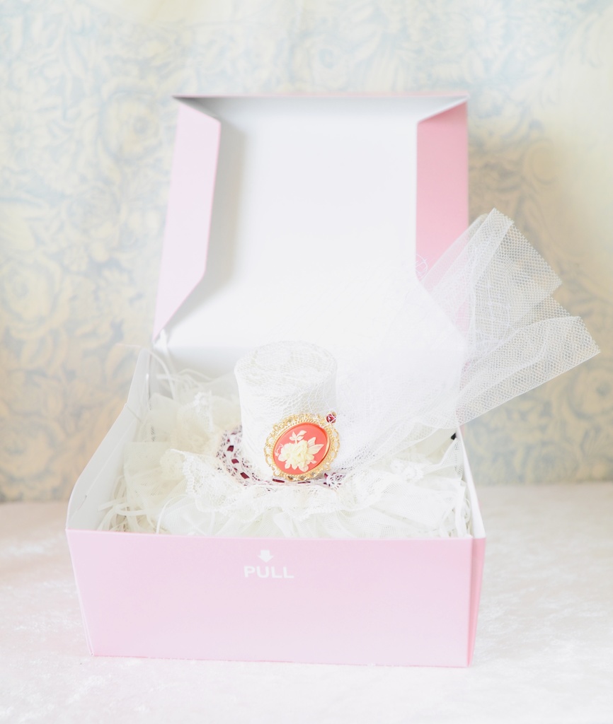 ミニハット(フェアリーカメオ・クランベリーレッド)