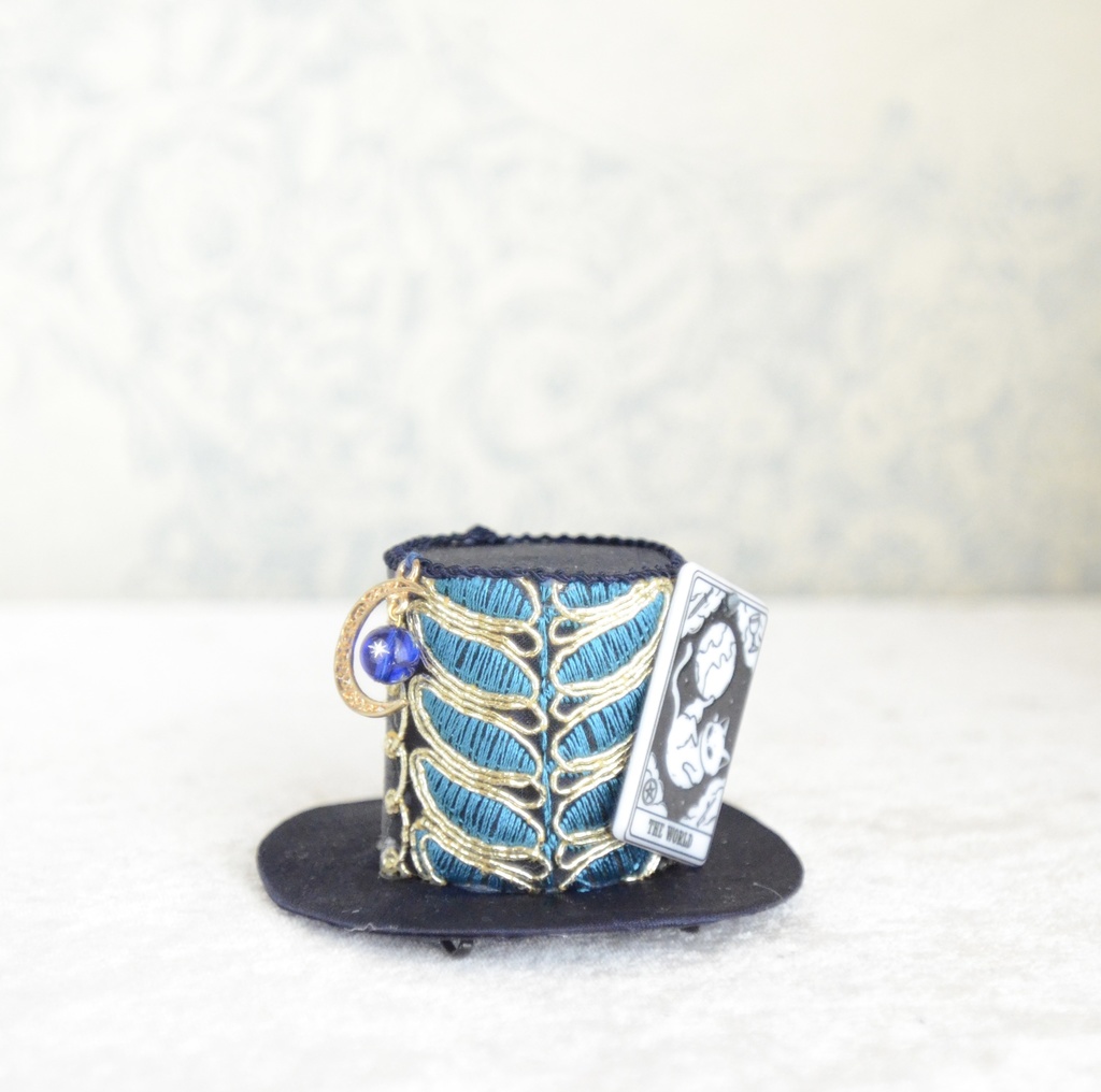 ミニハット（猫のタロットカード・世界）