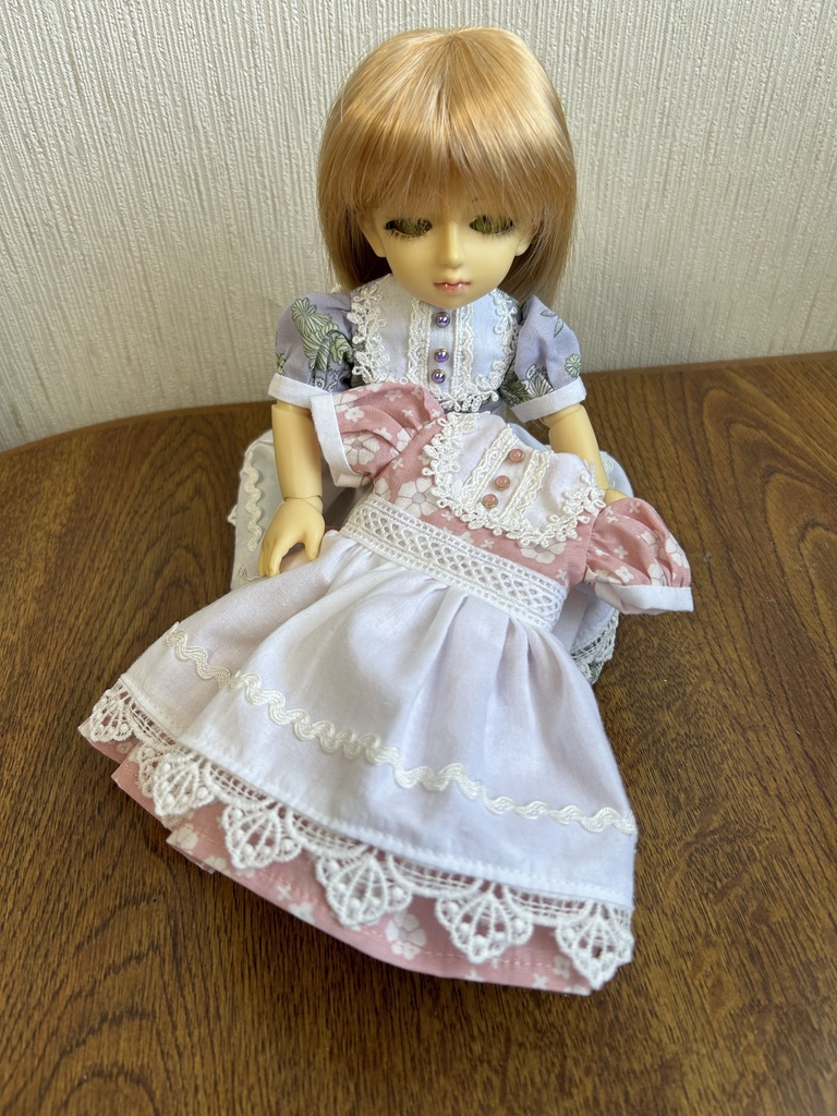 エプロンワンピース